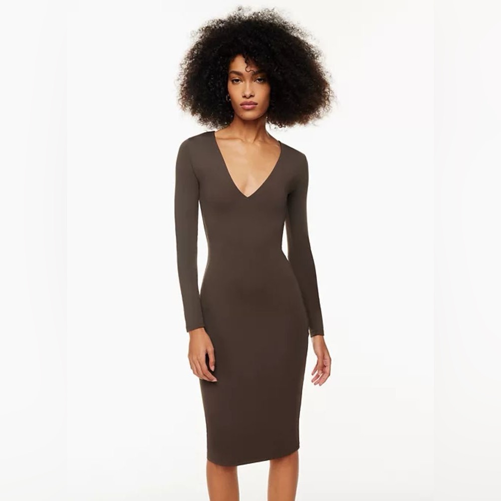 Artizia Babaton Contour V Neck Longsleeve Dress